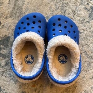 Lined toddler Crocs